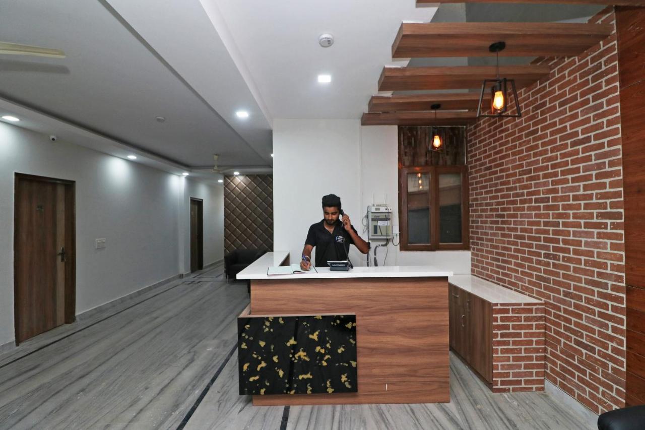 Super Capital O Esscon House Near Payal Cinema Hotel Gurgaon Exterior photo
